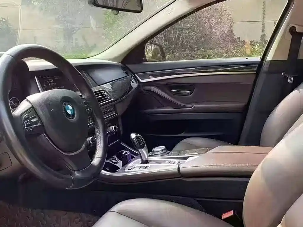 BMW 5 Series 2012