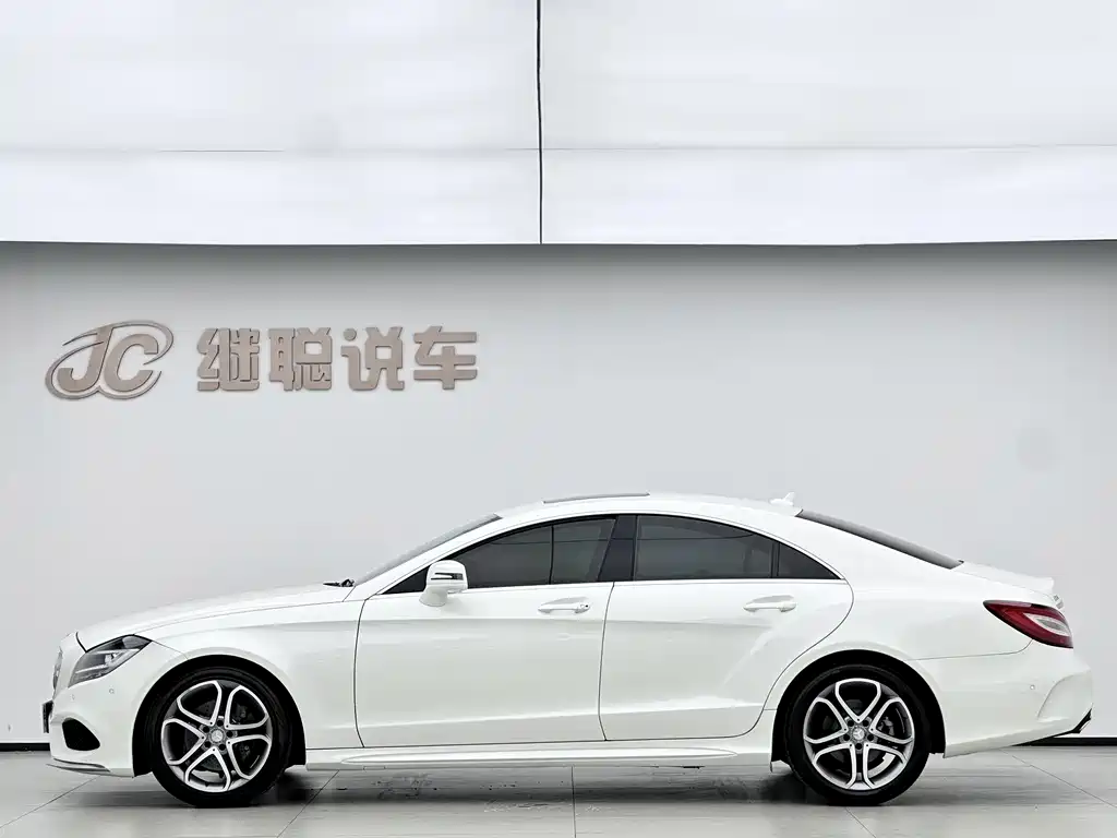 Mercedes-Benz CLS 2016 — фото 16