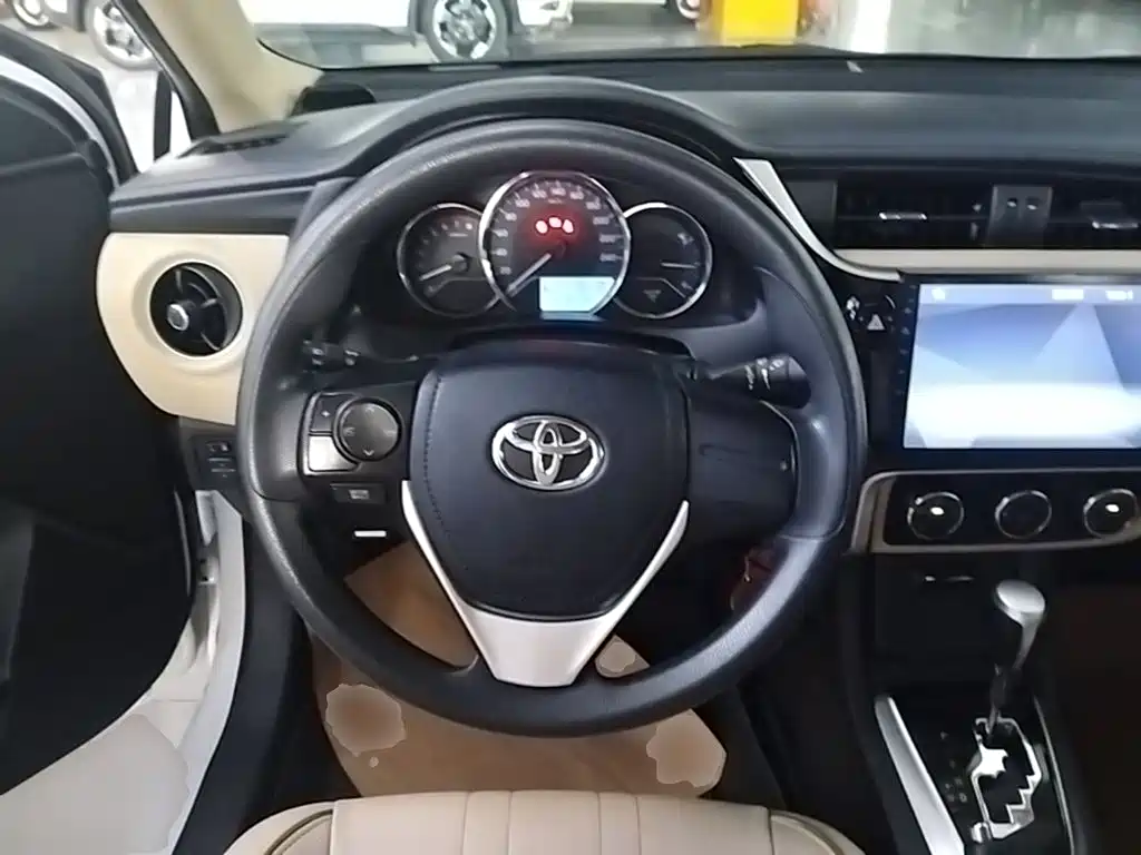 Toyota Corolla 2019 — фото 11