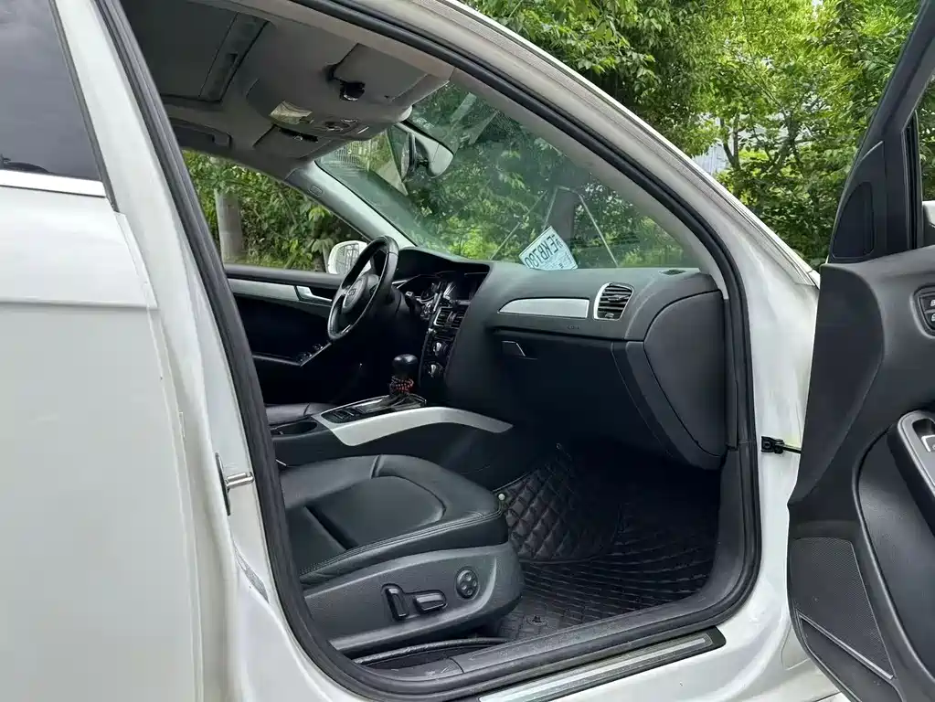 Audi A4L 2012