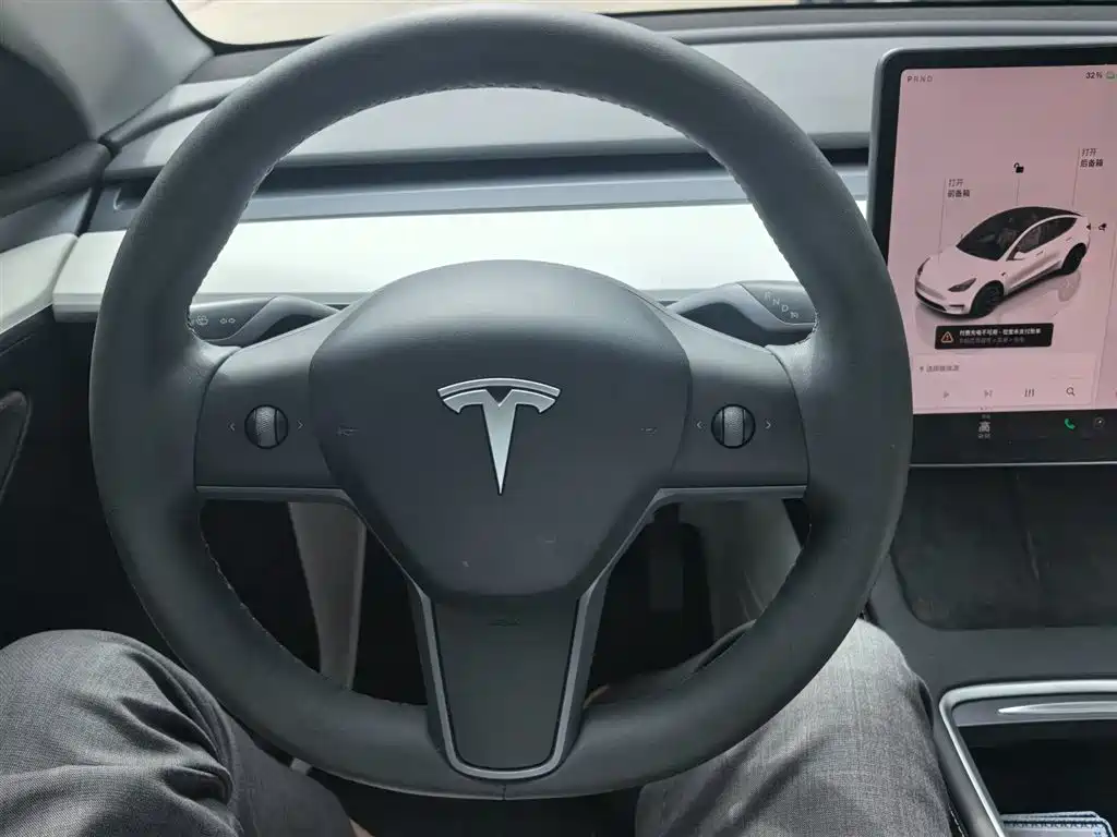 Tesla Model Y 2023 — фото 9