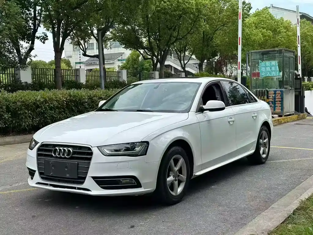 Audi A4L 2012