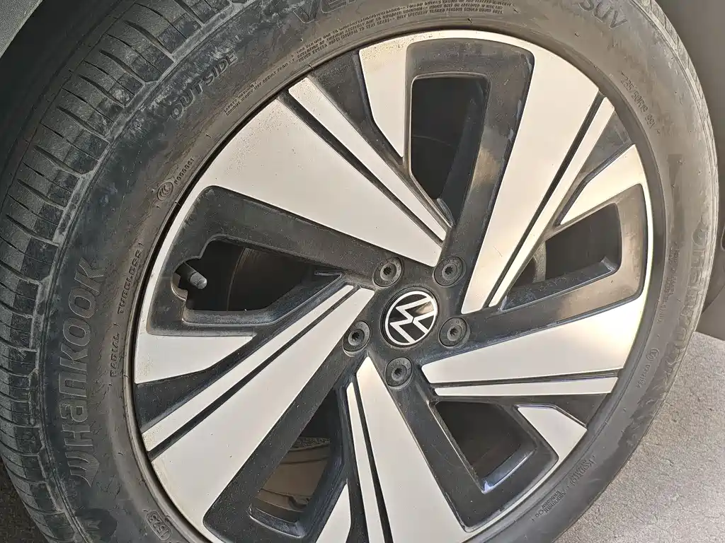 Volkswagen Tiguan L 2023