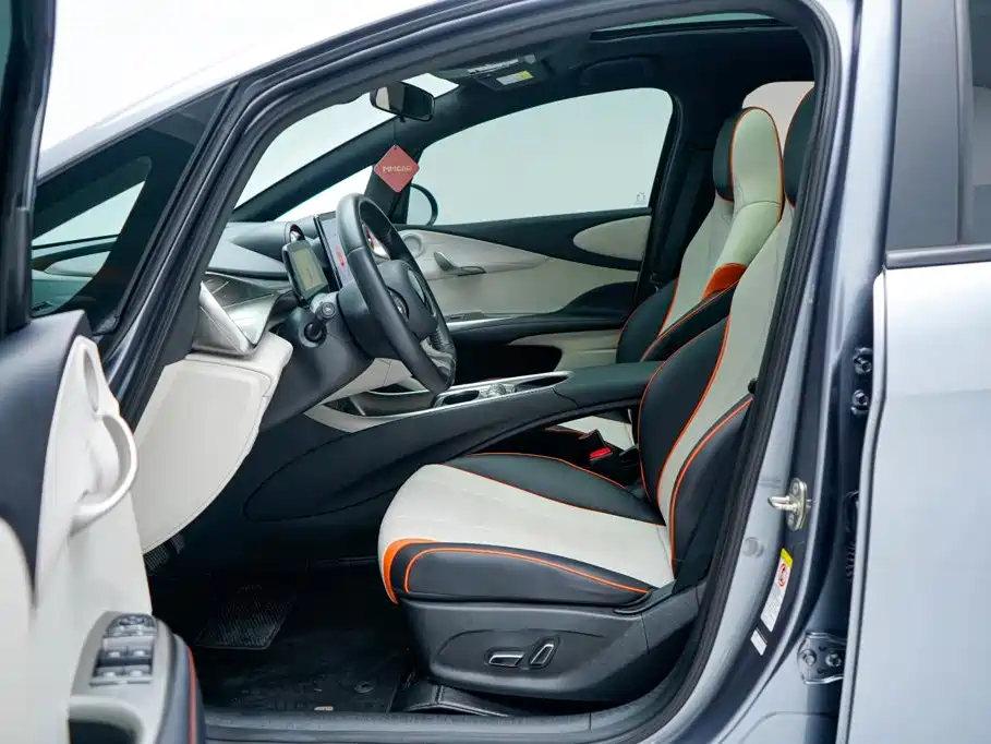 BYD Dolphin 2023