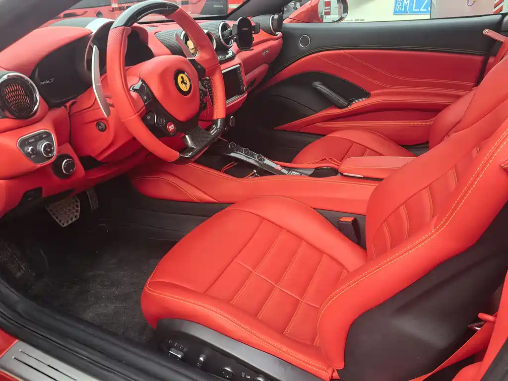 Ferrari California T 2015 — фото 9