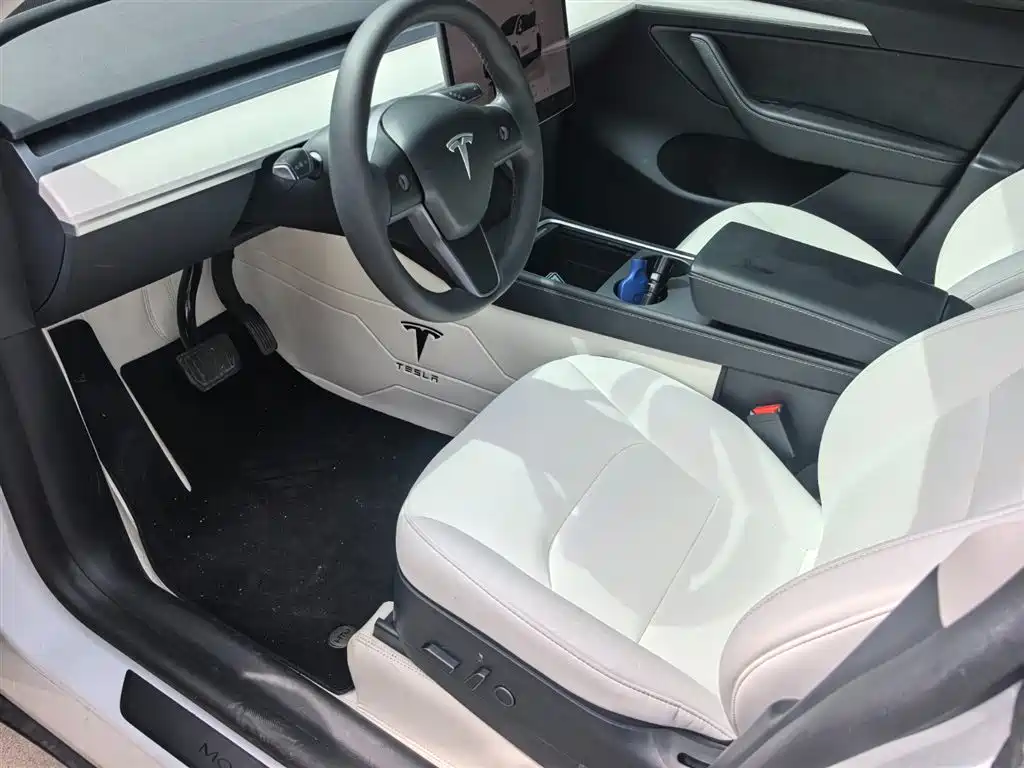 Tesla Model Y 2023 — фото 4