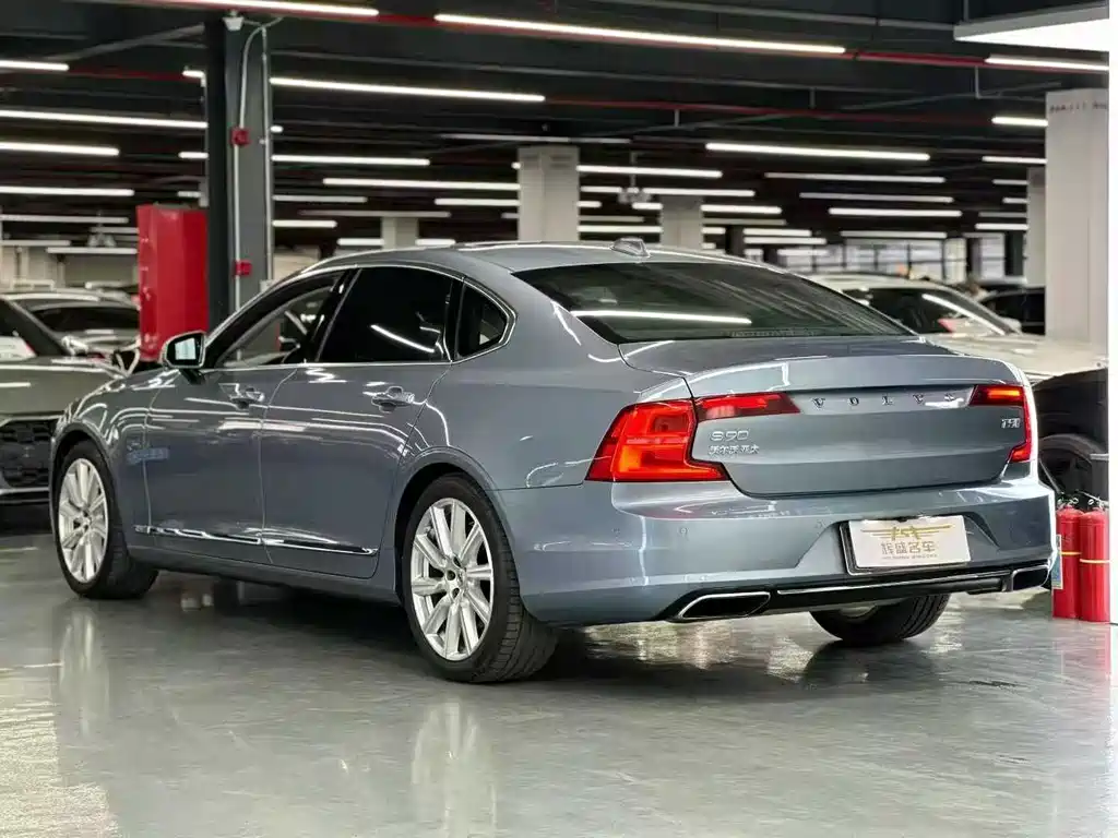 Volvo S90 2017 — фото 8