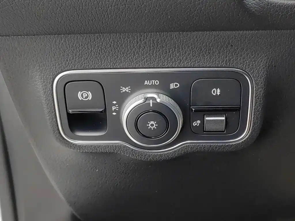 Mercedes-Benz GLB 2020 — фото 21