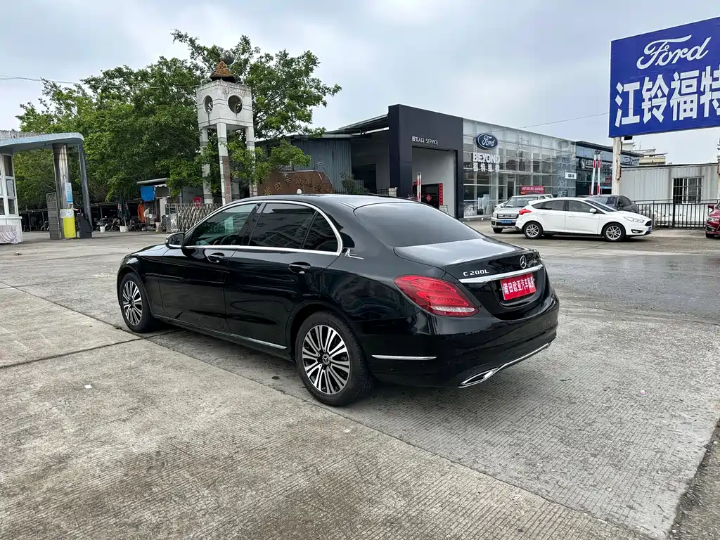 Mercedes-Benz C-Class 2017