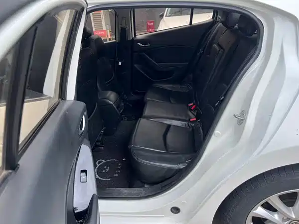 Mazda 3 Axela 2018
