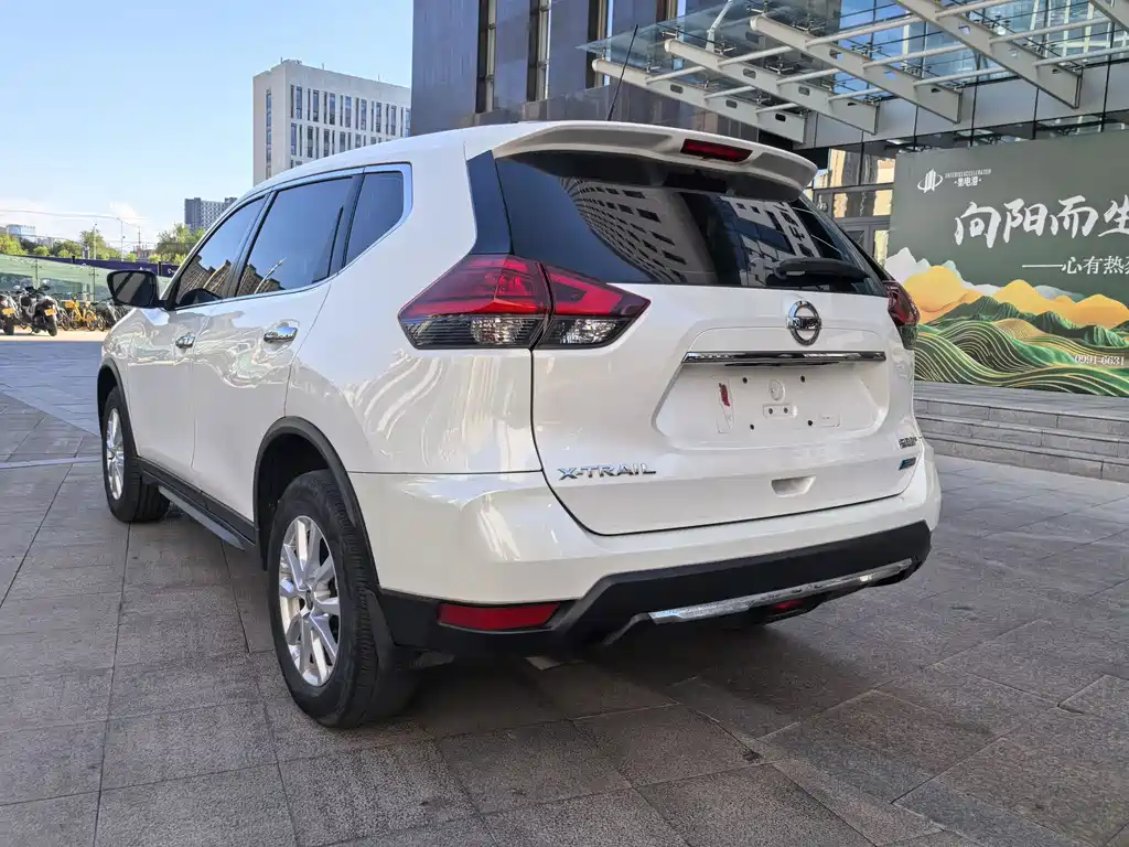 Nissan X-Trail 2017 — фото 9