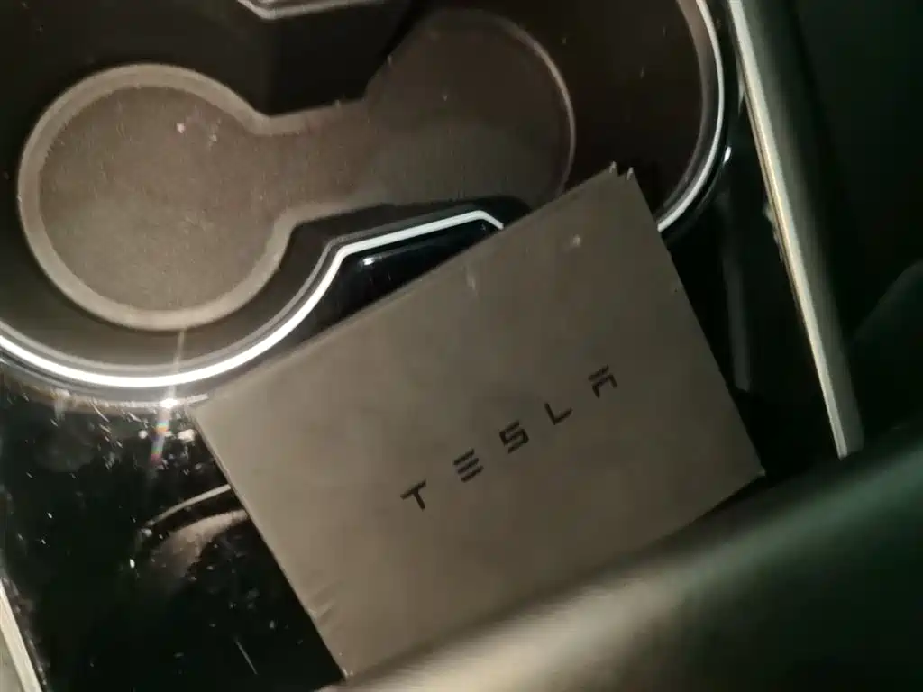 Tesla Model 3 2020 — фото 9