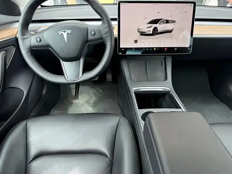 Tesla Model 3 2023 — фото 13