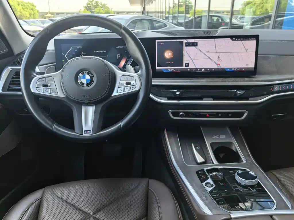 BMW X5 2025 — фото 12