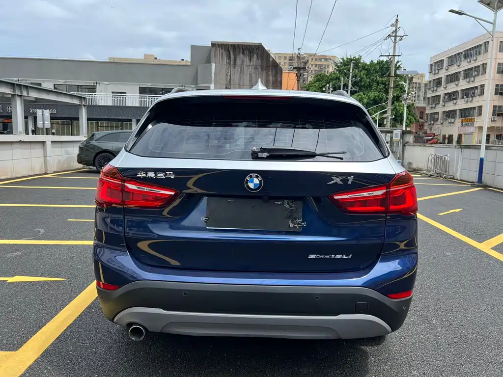 BMW X1 2018 — фото 9