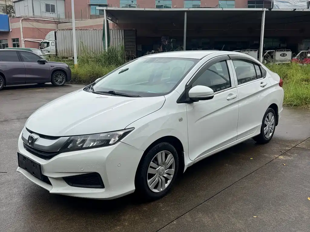 Honda City 2016 — фото 1