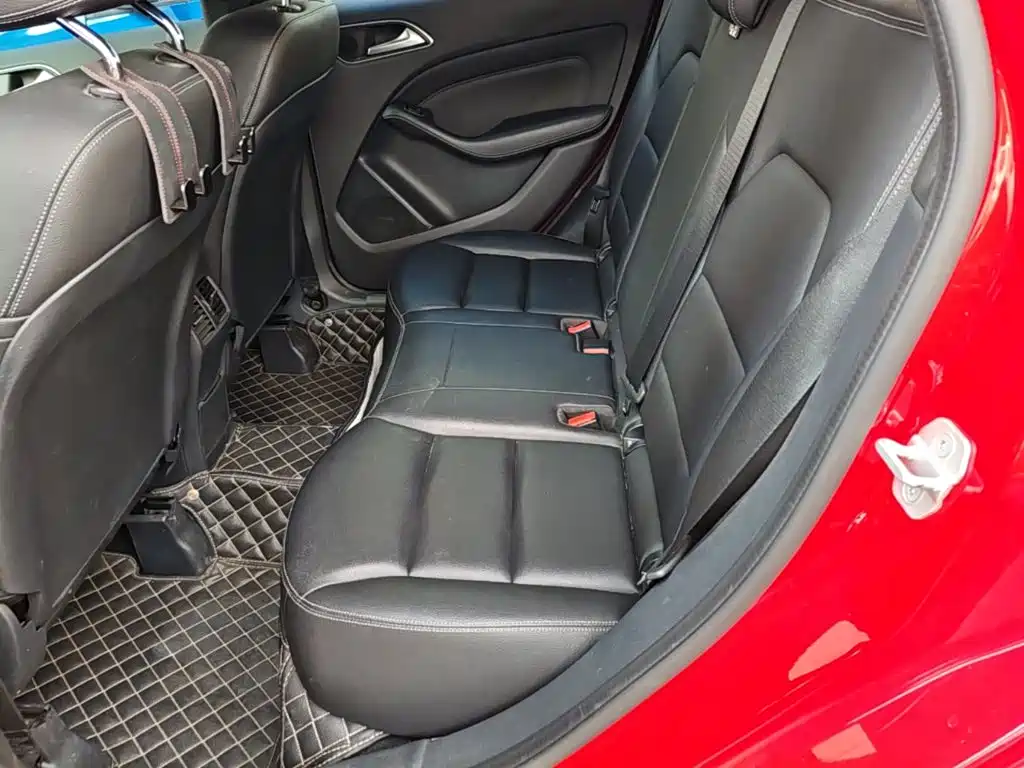 Mercedes-Benz B-Class 2017 — фото 17