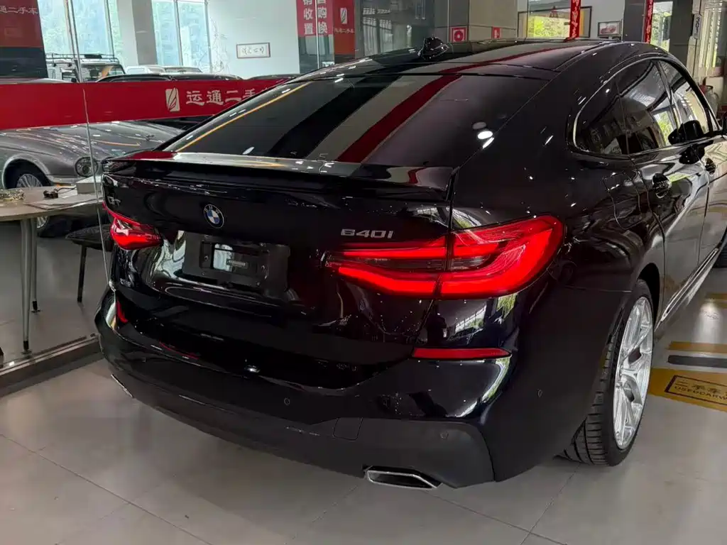 BMW 6 Series GT 2018 — фото 12