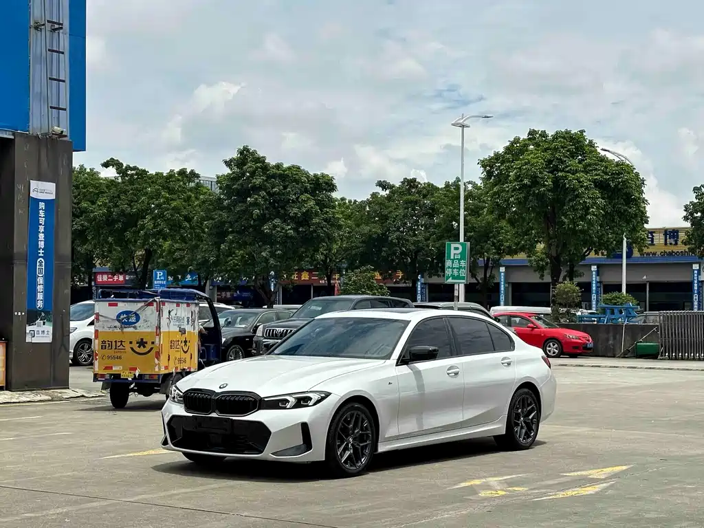 BMW 3 Series 2025