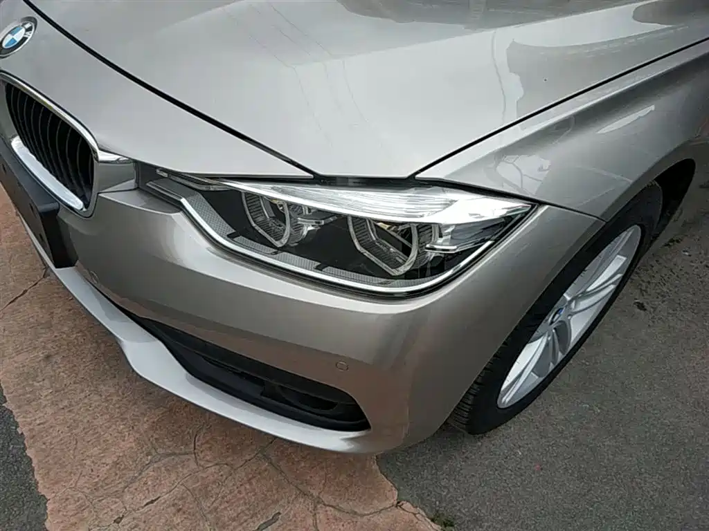 BMW 3 Series 2016 — фото 23