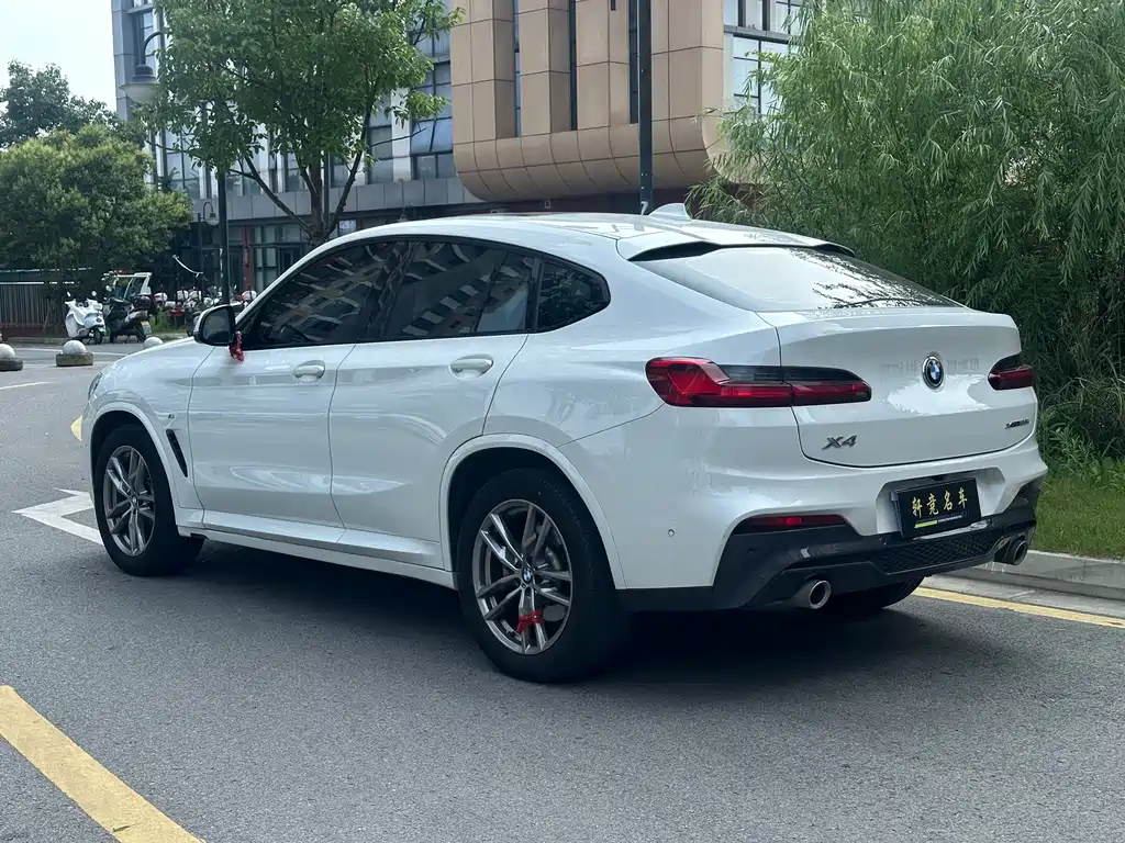 BMW X4 2021 — фото 13