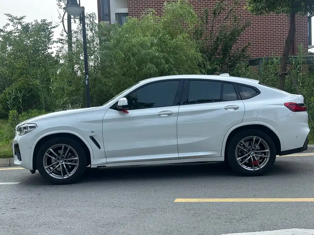 BMW X4 2021 — фото 14