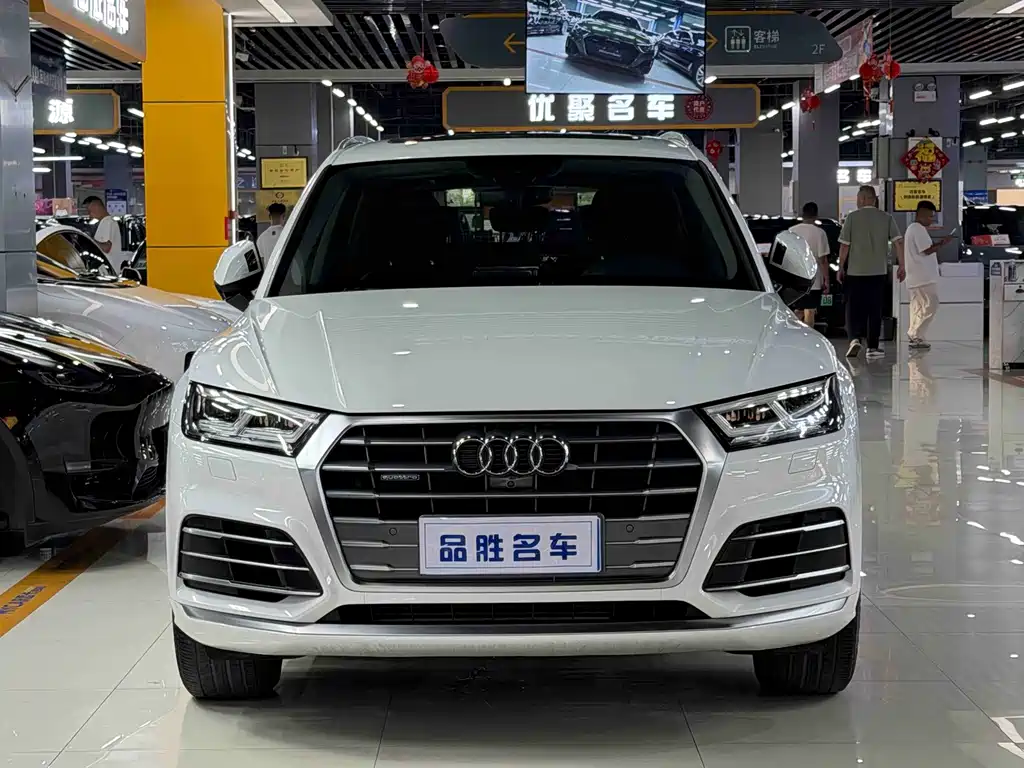 Audi Q5L 2020 — фото 2