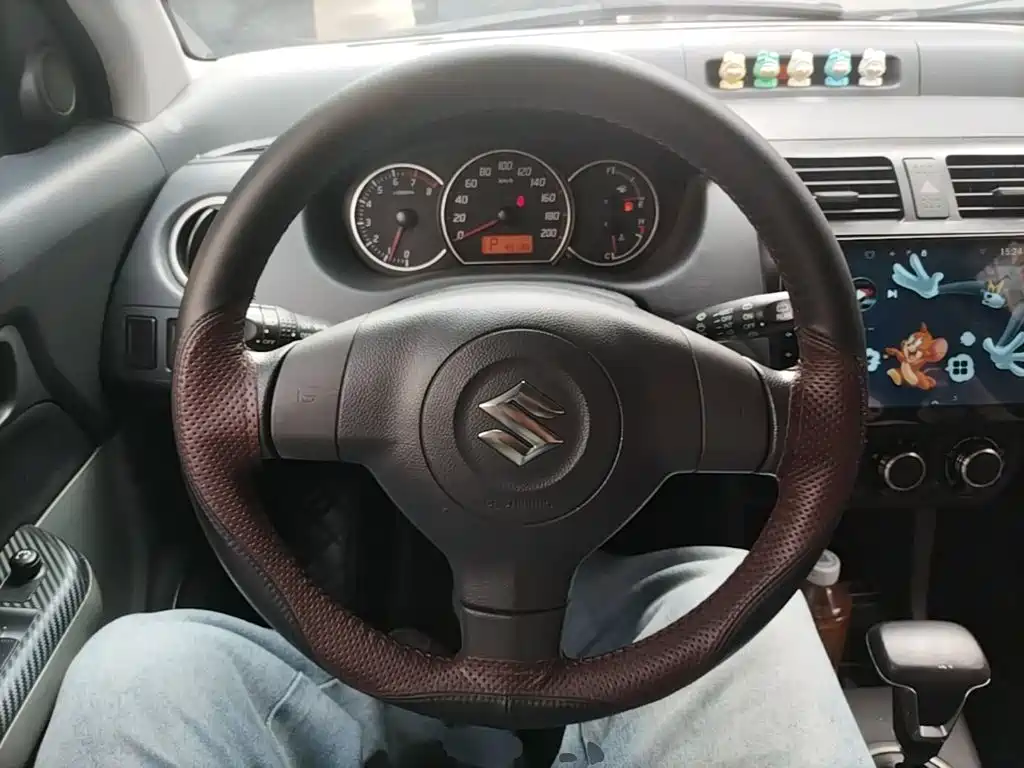 Suzuki Swift 2018 — фото 11