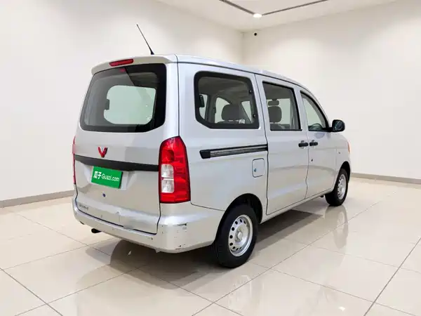Wuling Hongguang V 2022