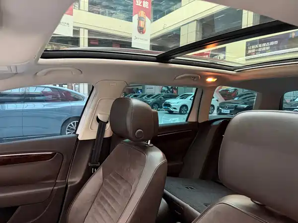 Volkswagen Magotan 2014