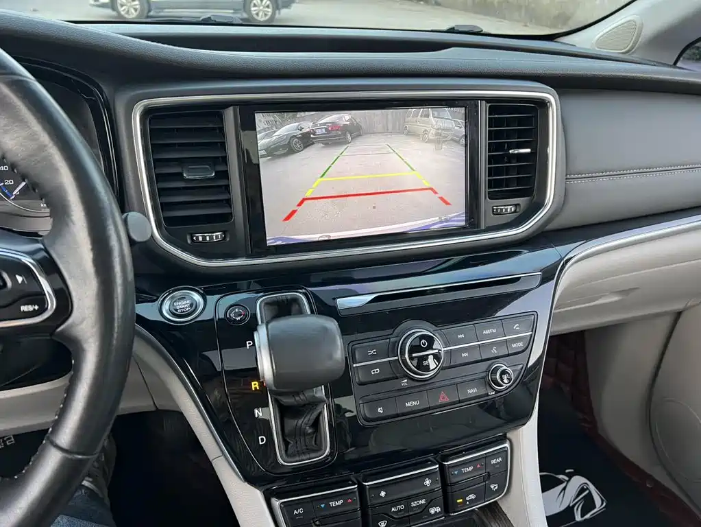 GAC Trumpchi M8 2018 — фото 4