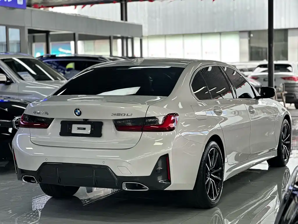 BMW 3 Series 2024