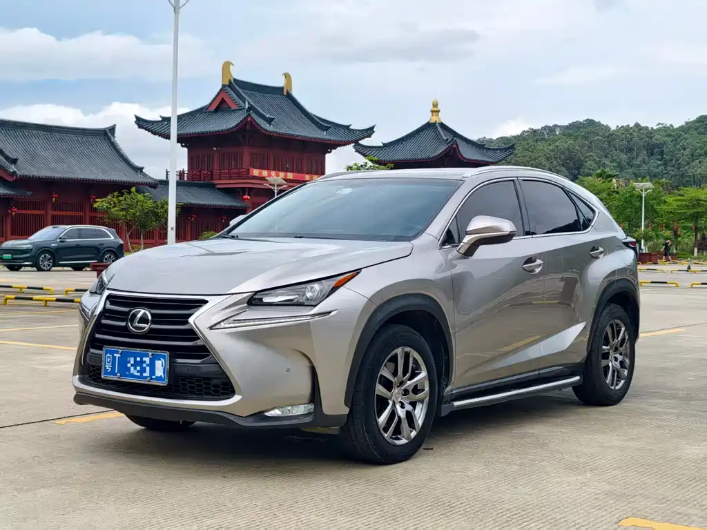 Lexus NX 2015 — фото 1