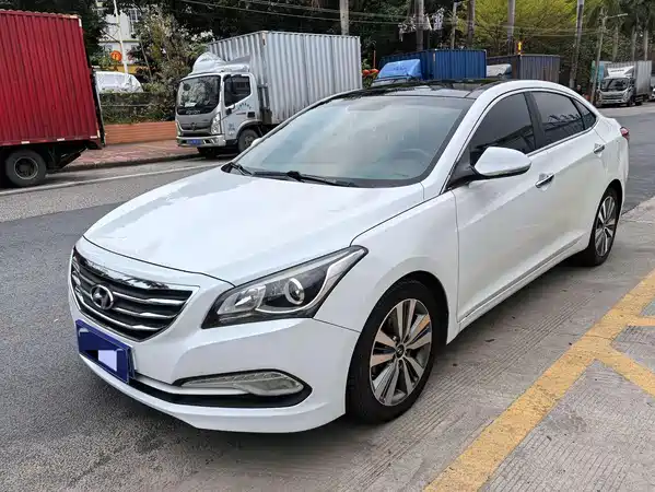 Hyundai Mistra 2014