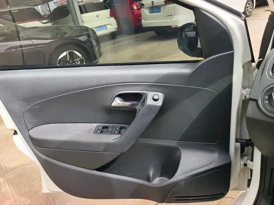 Volkswagen Polo 2015