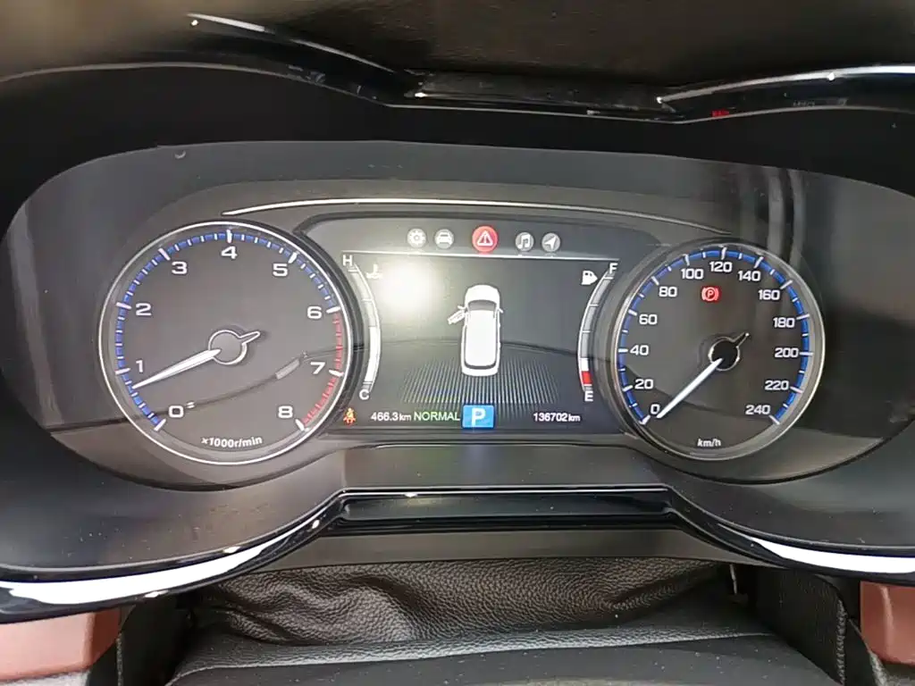 GAC Trumpchi GS8 2017 — фото 12