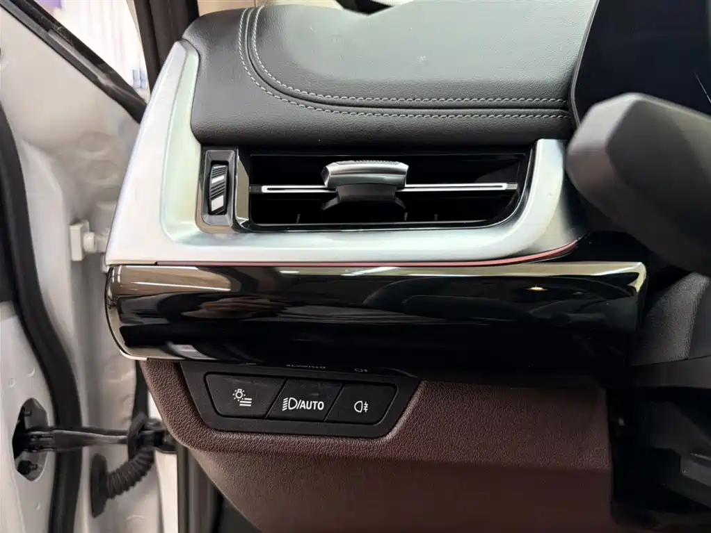 BMW X1 2023 — фото 9