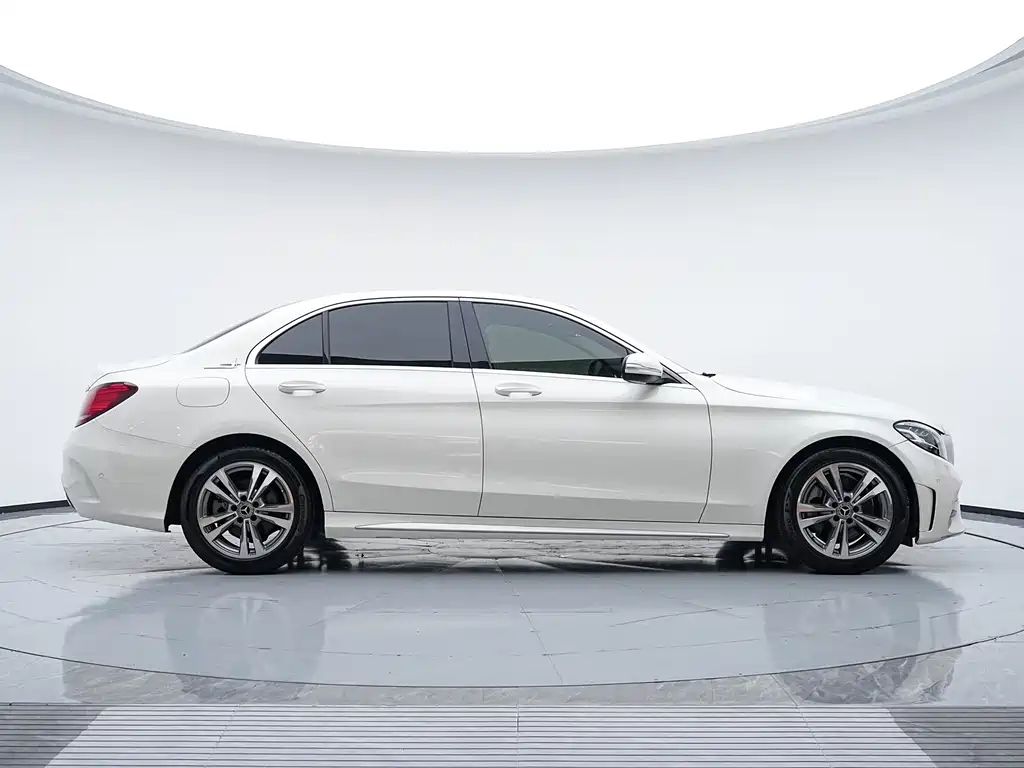 Mercedes-Benz C-Class 2019