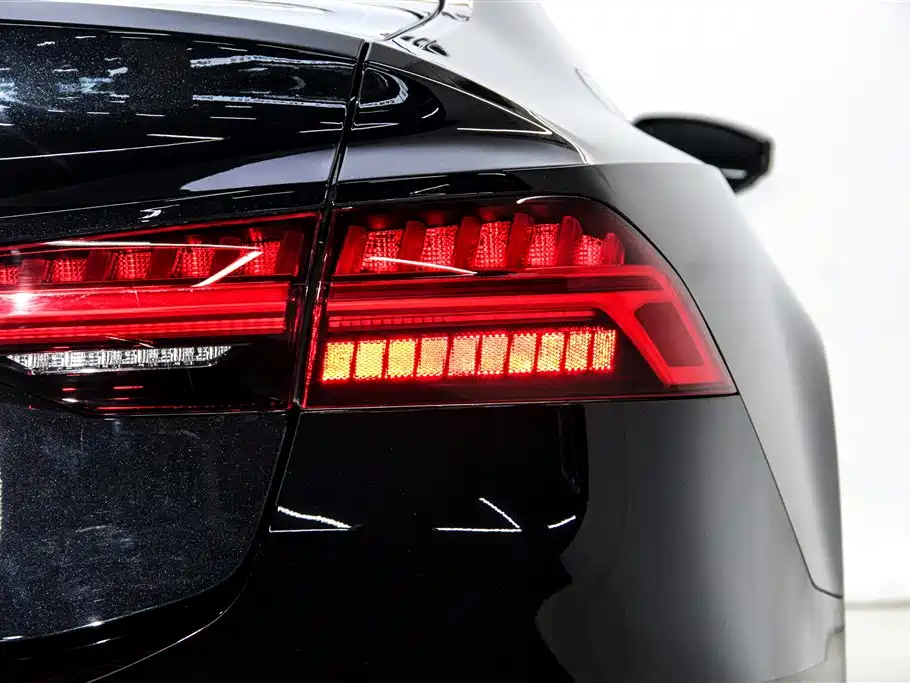 Audi A7L 2025 — фото 10