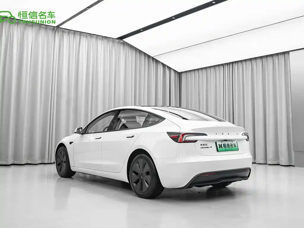 Tesla Model 3 2026