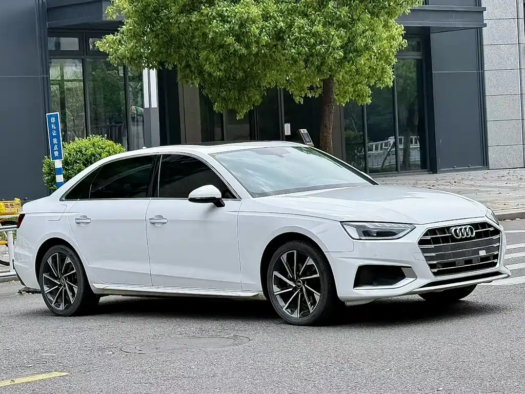 Audi A4L 2023