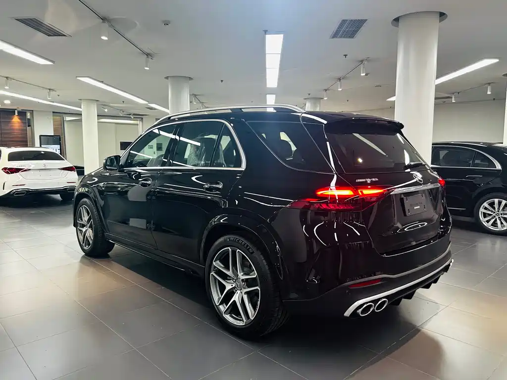Mercedes-Benz GLE AMG 2025 — фото 4