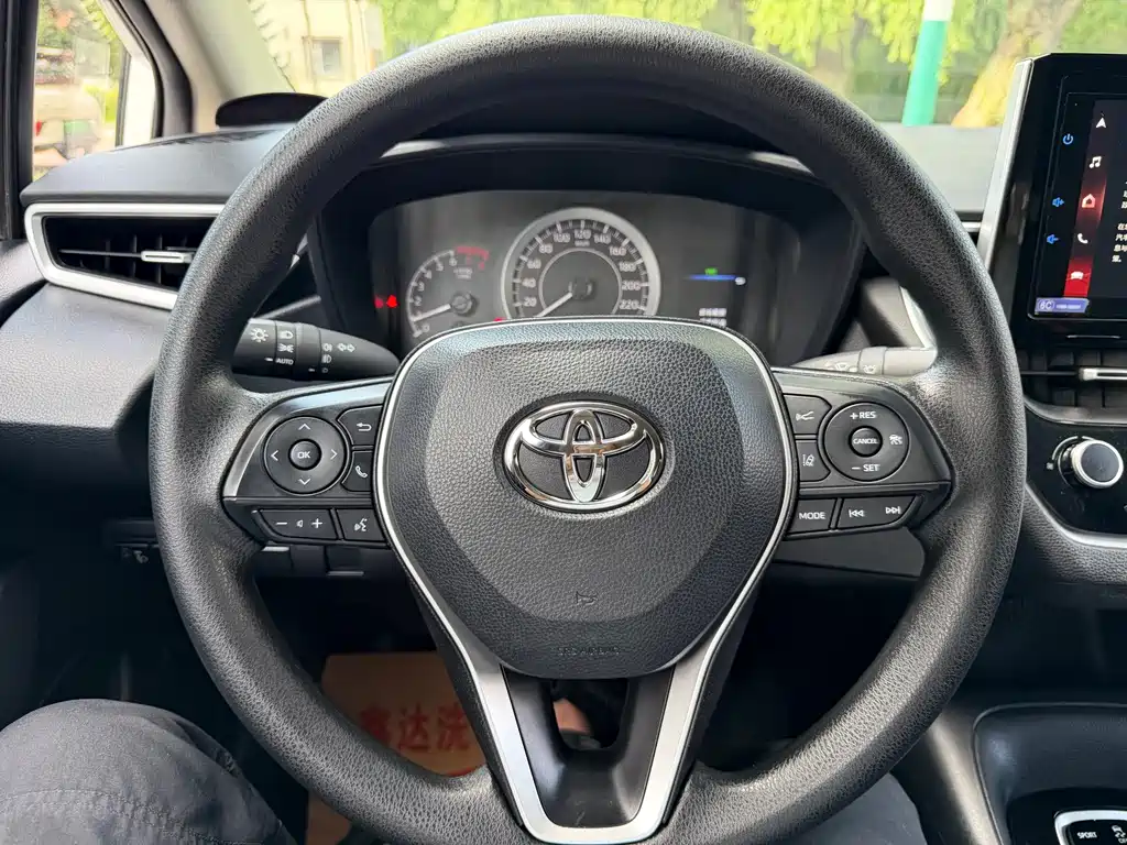 Toyota Corolla 2023 — фото 13