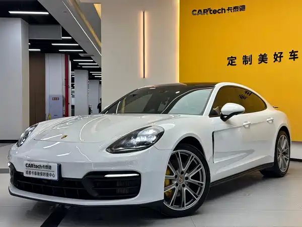 Porsche Panamera 2022