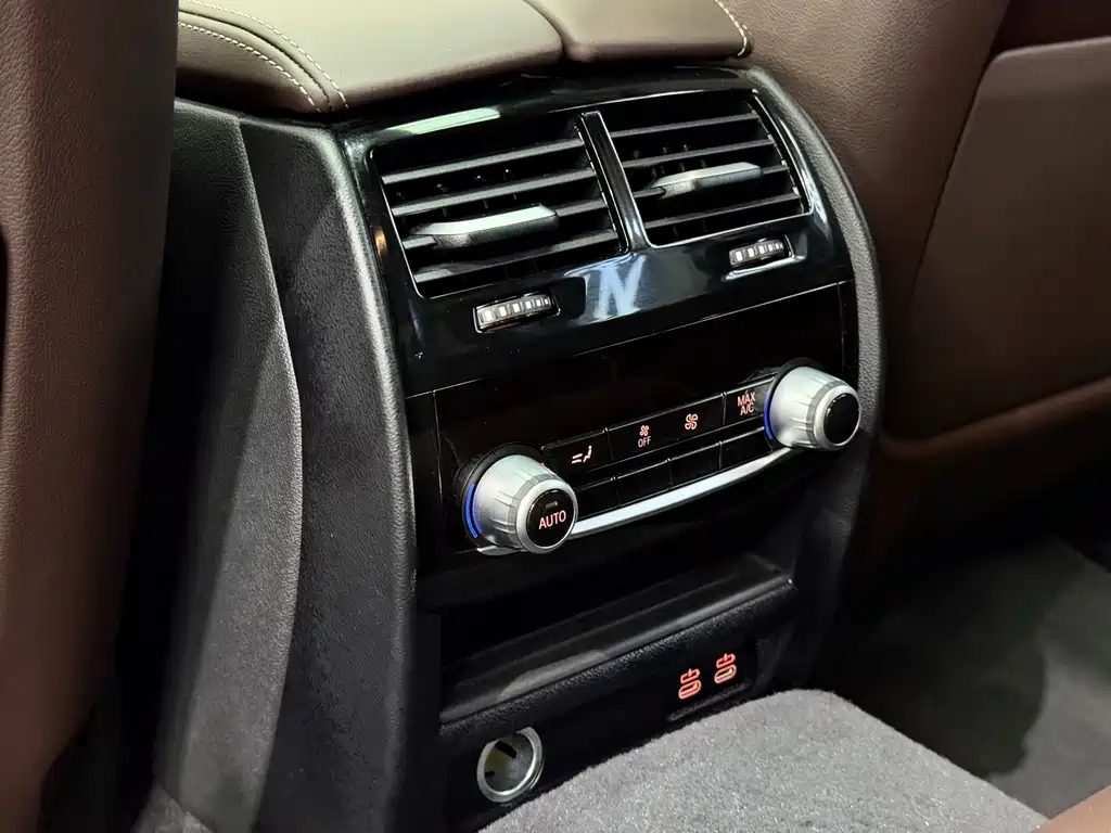 BMW 5 Series 2022 — фото 15