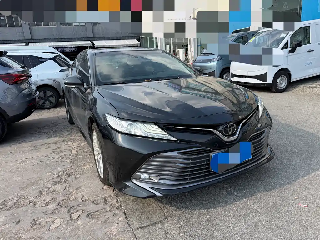 Toyota Camry 2019 — фото 3