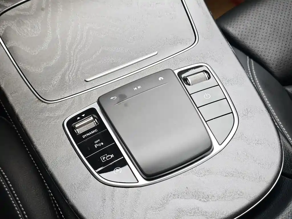 Mercedes-Benz E-Class 2022 — фото 21