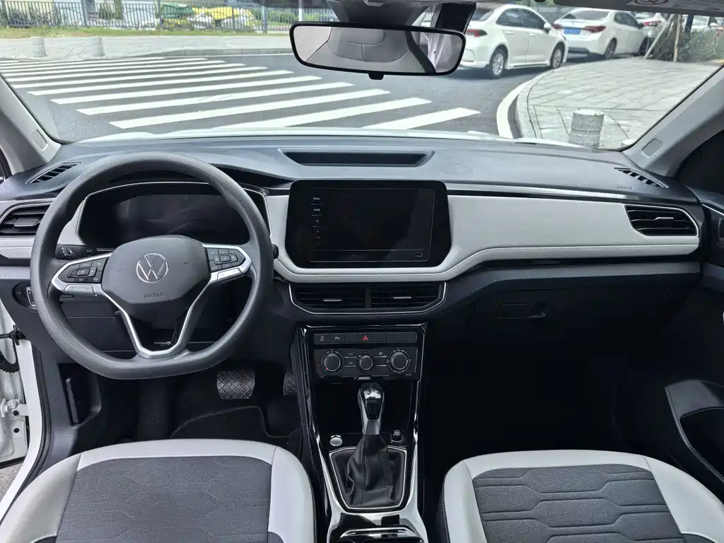 Volkswagen Tharu 2025