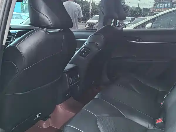 Toyota Camry 2021