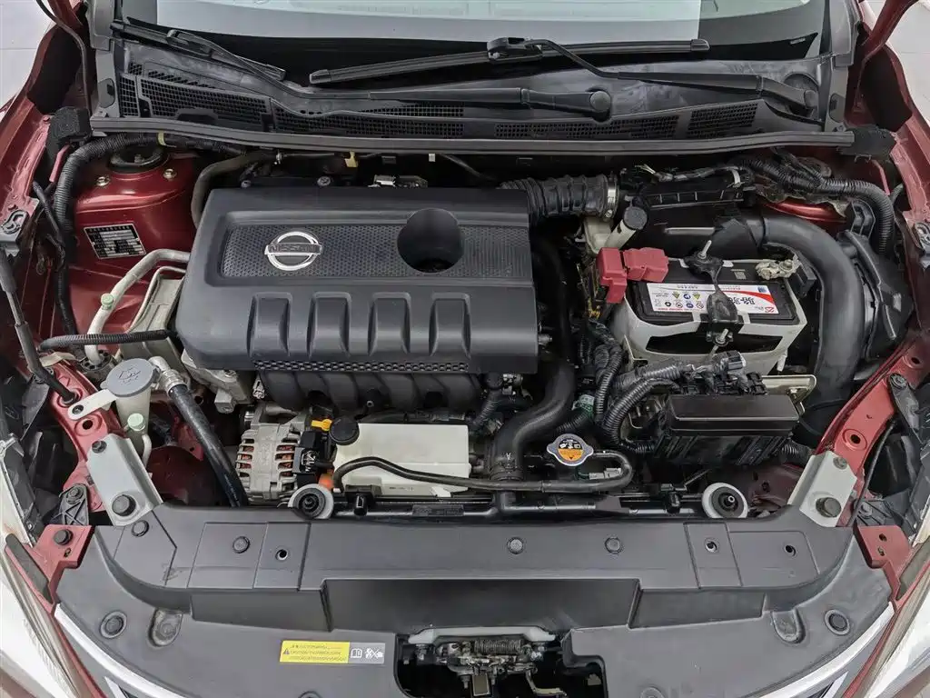 Nissan Tiida 2014